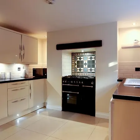 Willow Tree - Dog Friendly, Spacious & Central