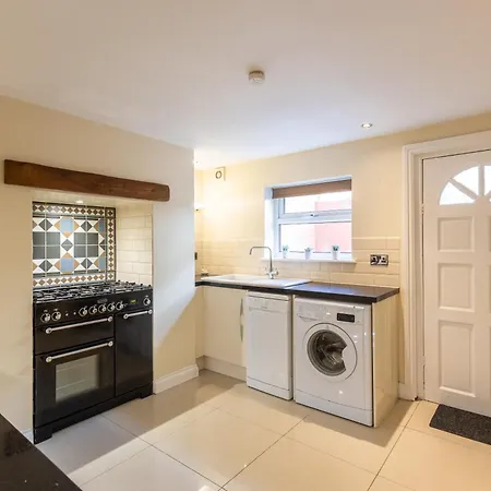 Willow Tree - Dog Friendly, Spacious & Central Whitby